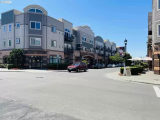 Photo #5: 24393175 Listing