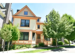 Click for more information on MLS # 24393472 : 3246 SW 2ND AVE More Details about MLS # 24393472 : 3246 SW 2ND AVE