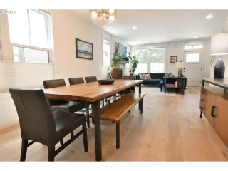 Photo #1: 24393472 Listing 