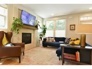 Photo #3: 24393472 Listing 