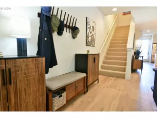 Photo #4: 24393472 Listing 