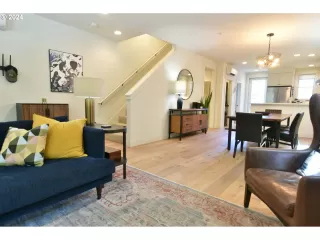 Photo #6: 24393472 Listing 