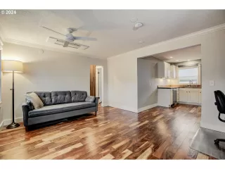 Photo #2: 24393566 Listing 