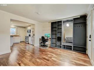 Photo #3: 24393566 Listing 