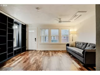 Photo #5: 24393566 Listing 