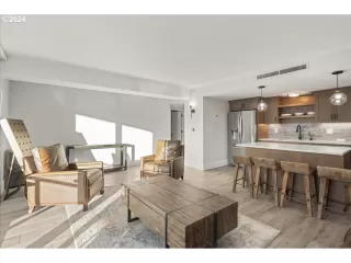 Photo #6: 24393880 Listing