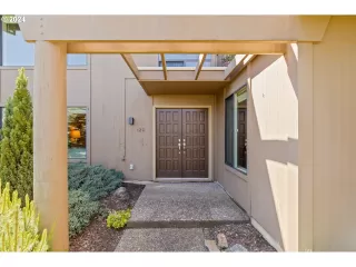 Photo #3: 24394084 Listing 