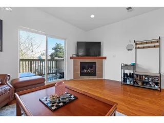 Photo #2: 24394090 Listing