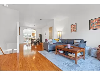 Photo #3: 24394090 Listing