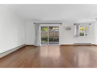 Photo #3: 24394113 Listing 