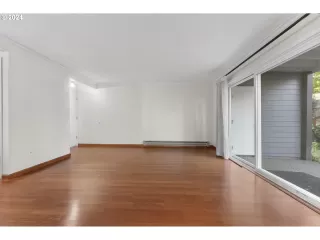 Photo #5: 24394113 Listing 