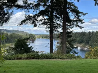 Photo #2: 24394249 Listing