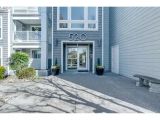 Photo #1: 24395244 Listing 