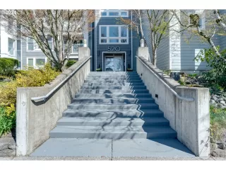 Photo #2: 24395244 Listing 