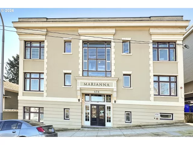 MLS: 24395537 Condo For Sale