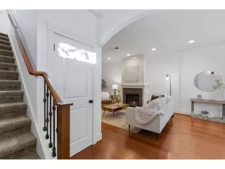 Photo #3: 24395808 Listing 