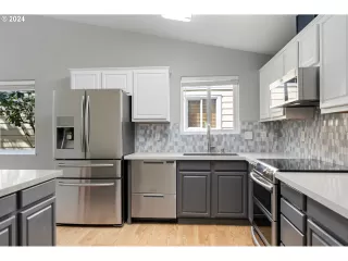 Photo #4: 24397625 Listing 