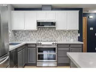 Photo #6: 24397625 Listing 