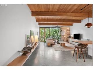 Photo #2: 24399770 Listing