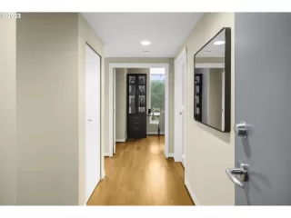 Photo #1: 24399888 Listing 