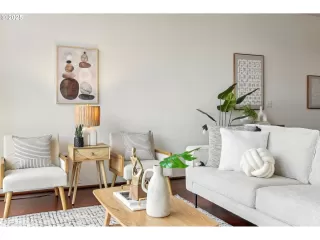 Photo #3: 24400469 Listing 