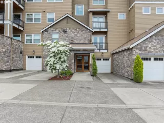 Photo #3: 24400923 Listing 