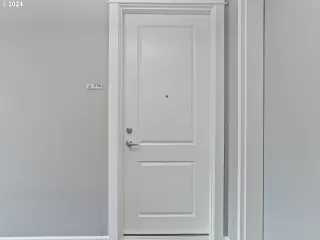 Photo #5: 24400923 Listing 