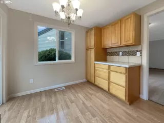 Photo #4: 24401141 Listing