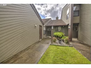 Photo #3: 24401278 Listing 