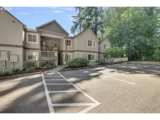 Photo #1: 24401319 Listing