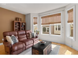 Photo #2: 24402085 Listing 