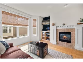 Photo #3: 24402085 Listing 