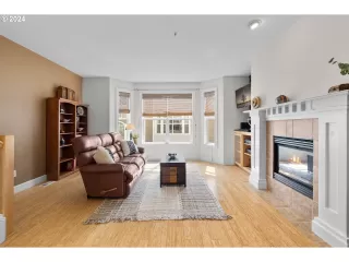 Photo #4: 24402085 Listing 