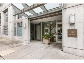 Photo #1: 24403988 Listing 