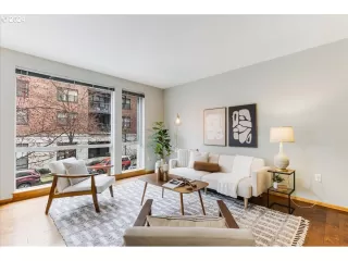 Photo #3: 24403988 Listing 