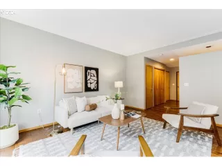 Photo #4: 24403988 Listing 