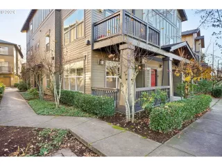 Photo #1: 24404672 Listing 