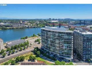 Photo #1: 24404972 Listing 