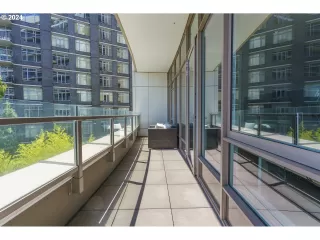 Photo #5: 24404972 Listing 