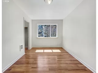 Photo #3: 24405920 Listing 