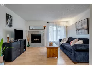 Photo #4: 24406360 Listing 