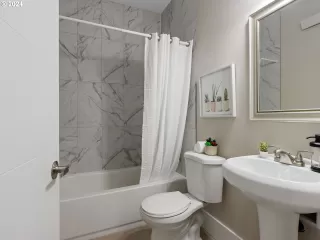 Photo #1: 24407137 Listing