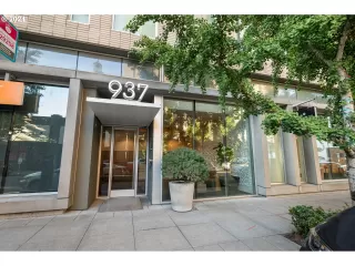 Photo #2: 24407976 Listing