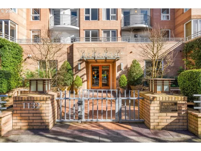 MLS: 24408322 Condo For Sale