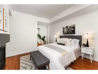 Photo #6: 24408661 Listing