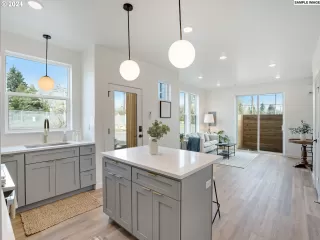 Photo #6: 24408731 Listing