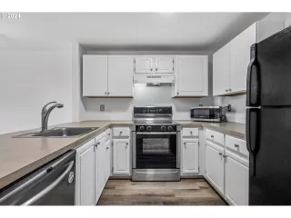 Photo #3: 24409074 Listing 