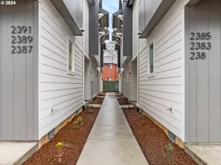 Photo #1: 24410237 Listing