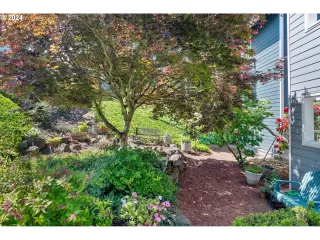 Photo #4: 24410791 Listing