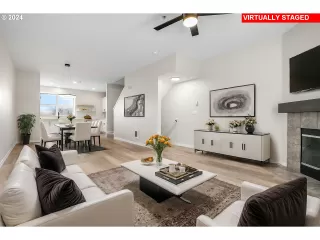 Photo #5: 24411305 Listing